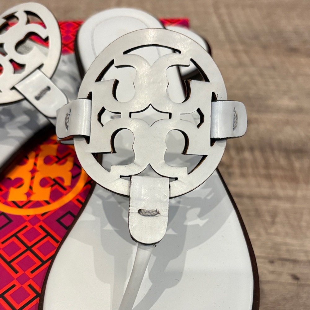Tory Burch BRAND NEW Spring Blue Miller Sandals - Picture 2 of 13